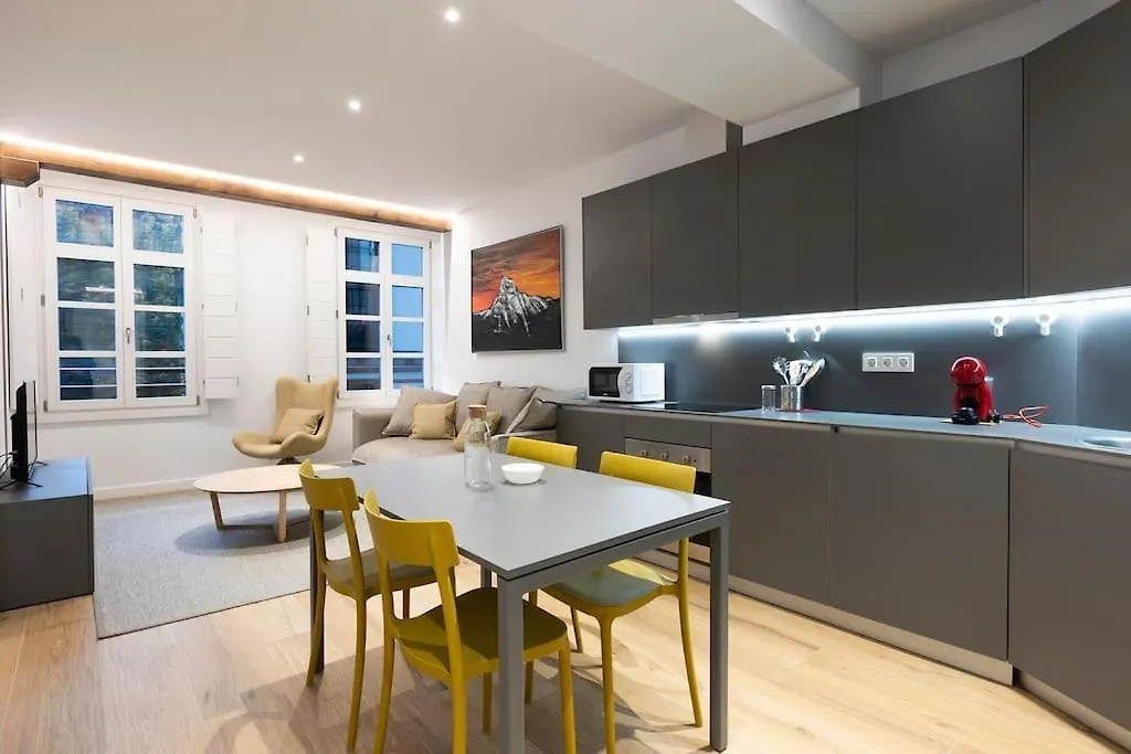 Alde-Zahar. Basquenjoy Apartment Hondarribia Spain