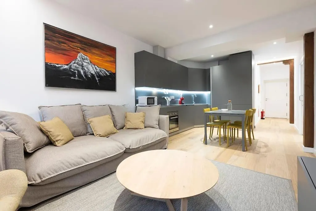 Alde-Zahar. Basquenjoy Apartment Hondarribia