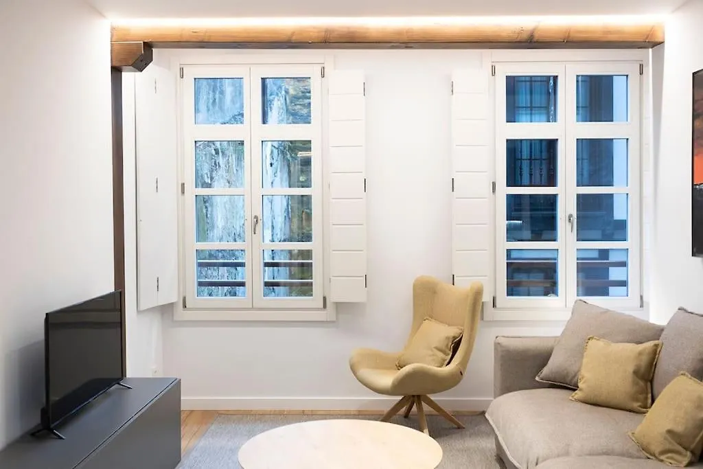 Alde-Zahar. Basquenjoy Apartment Hondarribia